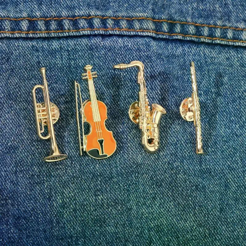 1Pcs Symphony Orchestra Badge  - Musical Instrument Saxophone recension och pris